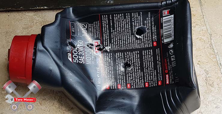 Tarro de aceite de moto para reciclar